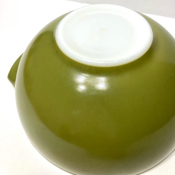 1967 Vintage Pyrex Green Cinderella Mixing Bowl Set - Picture 4 of 6